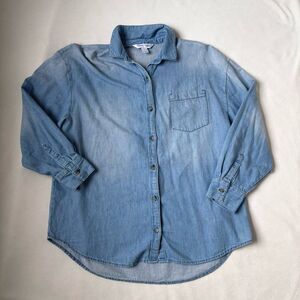Old Navy “The Boyfriend Shirt” Denim Button down oversized shirt Size Small